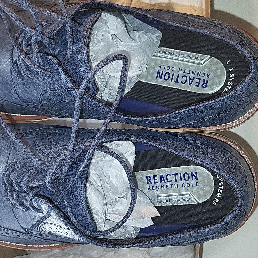 Like New Men's Kenneth Cole Reaction Navy Klay Flex Lace Up Shoes (10W) - Picture 3 of 10